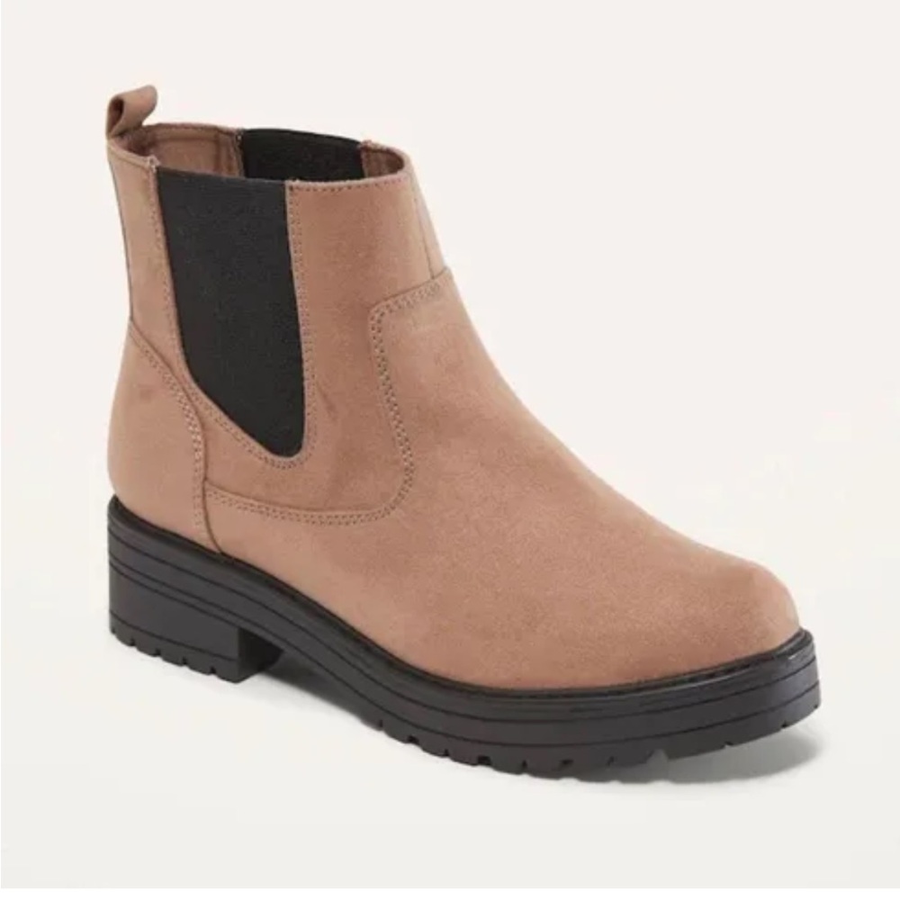 Old Navy Brown Chelsea Faux Suede Boots.  Size 9
